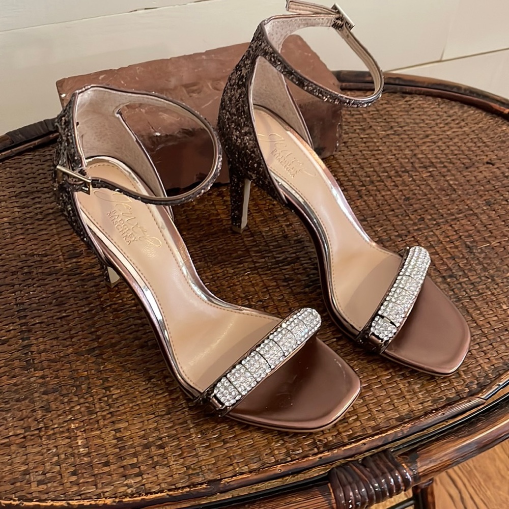 Badgley Mischka Jewel heels, size 6, Like New!